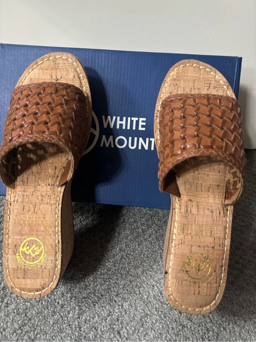 WHITE MOUNTAIN women ChargesWedge Sandal 9.5M brand new sift